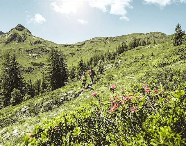 Wandern-mit-Freunden-Saalbach Hinterglemm-Saalbach.com